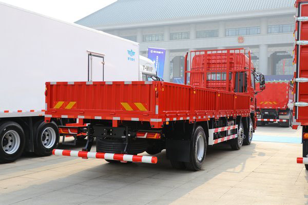 美狮贵宾会品鉴：升级至国六350马力 陕汽M3000S 6x2来袭