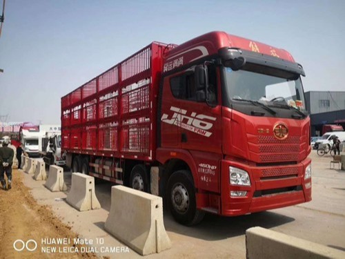 美狮贵宾会品鉴：解放6×2  JH6载货车，展现卡车的速度与激情!