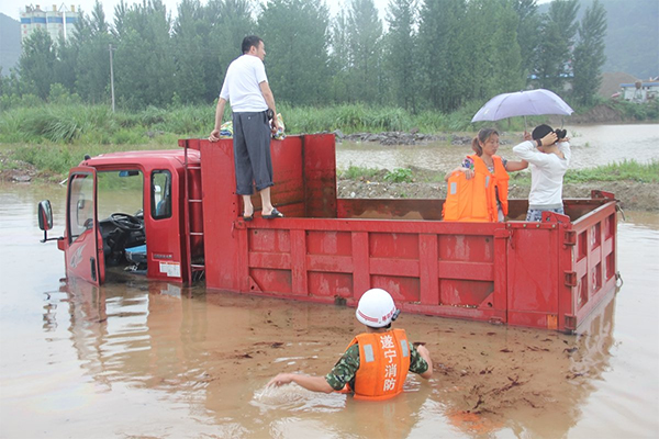 美狮贵宾会科普：河南遇特大暴雨！车被淹了赔不赔看这里