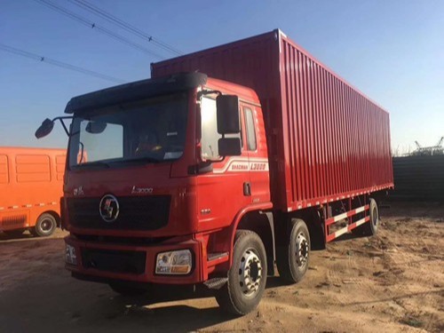 美狮贵宾会解说：陕汽德龙L3000高顶载货车，效率与舒适的结合！