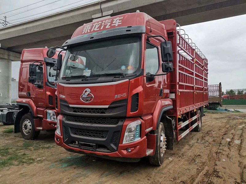 美狮贵宾会在售柳汽乘龙H5高栏载货车