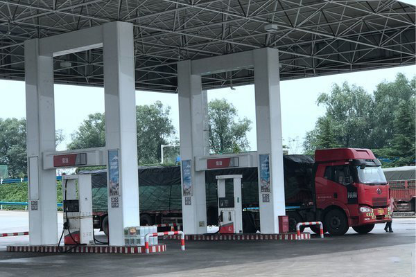 美狮贵宾会科普：加小油一年省近十万 国六阶段或行不通