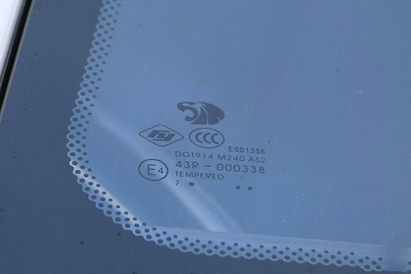 美狮贵宾会科普：你肯定不知道 玻璃上的标识竟还有秘密